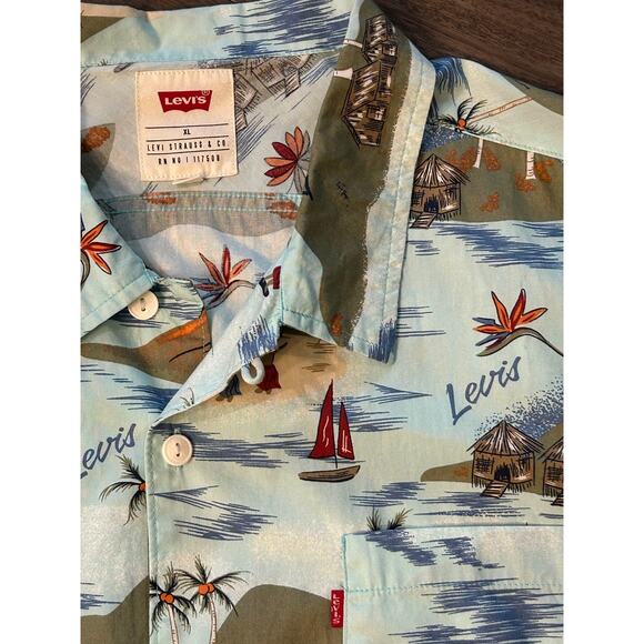 Levi’s‎ Hawaiian Print Camp Shirt XL Island Tropical Aloha Button-Front - Picture 3 of 4